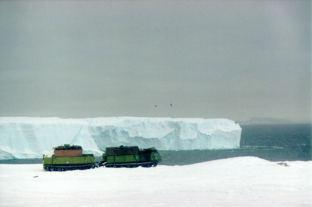 Витязь Антарктида 1.jpg